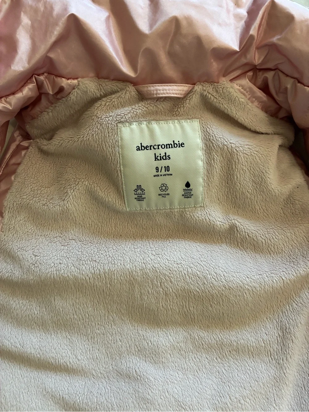 abercrombie kids Girls Pearly Pink Puffer Vest